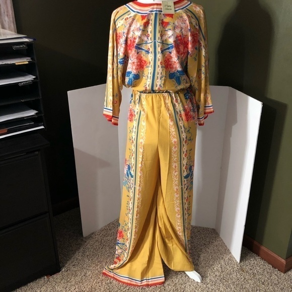 🆕Flying Tomato Yellow Floral Jumpsuit Size XS - Picture 5 of 10